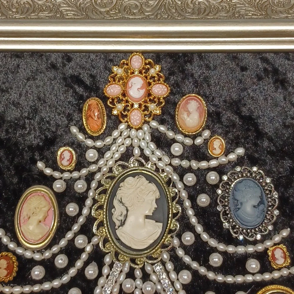 Cameo Family Tree Picture Art.. Artisan - Picture 3 of 7